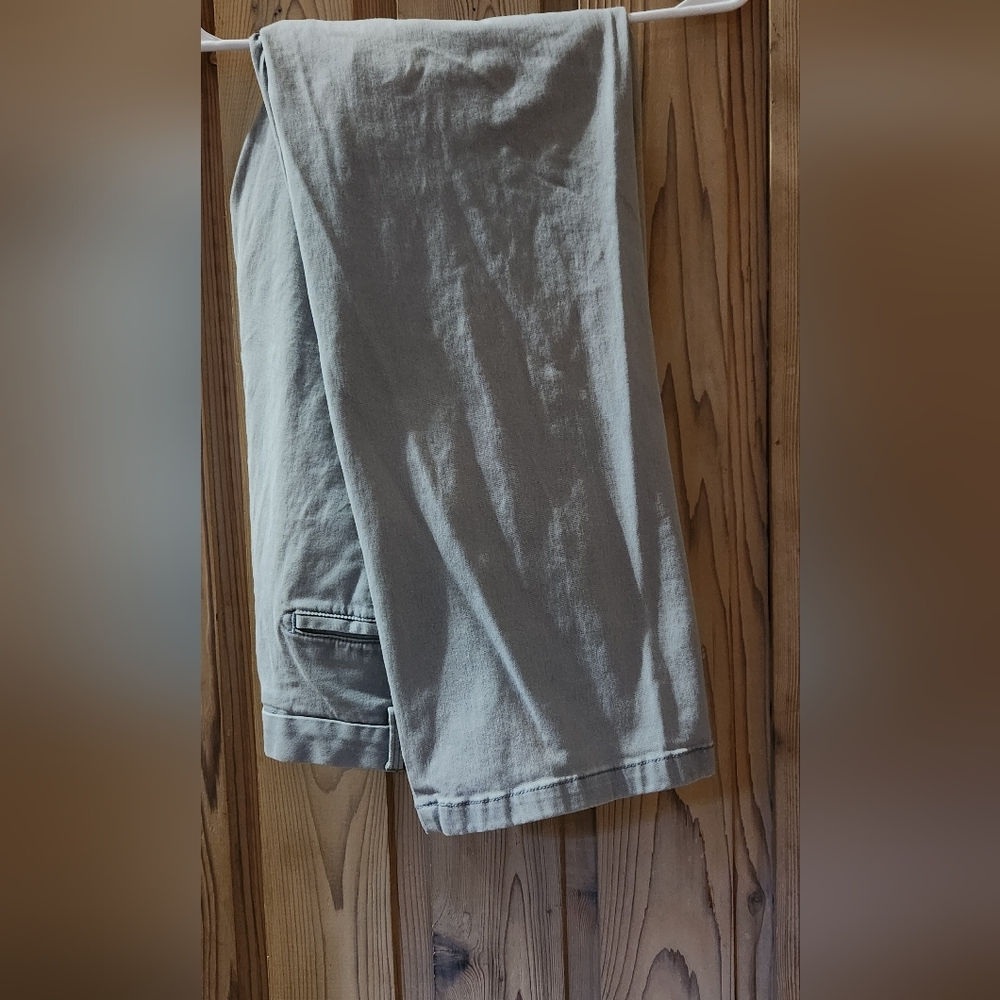 Izod Saltwater Stretch Chino Pants - Gray